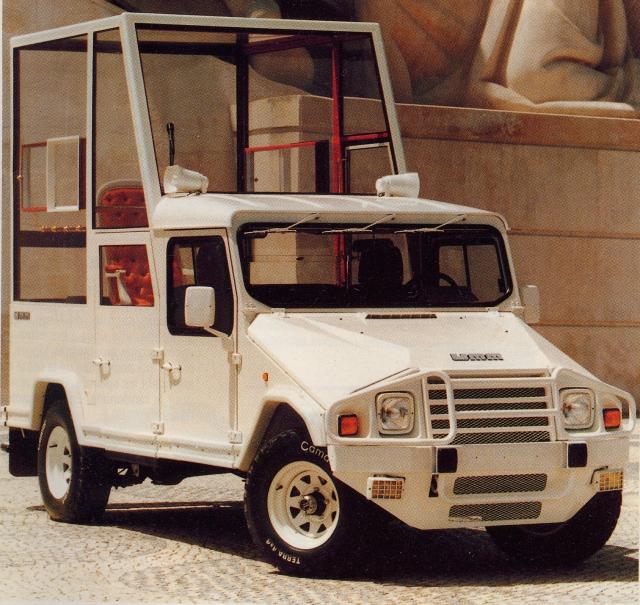 L'UMM Alter le plus célèbre: celui transformé en Papamobile.