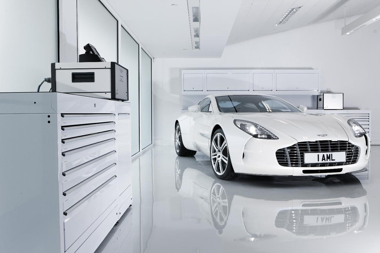Aston Martin One 77 Ca C Est Palace