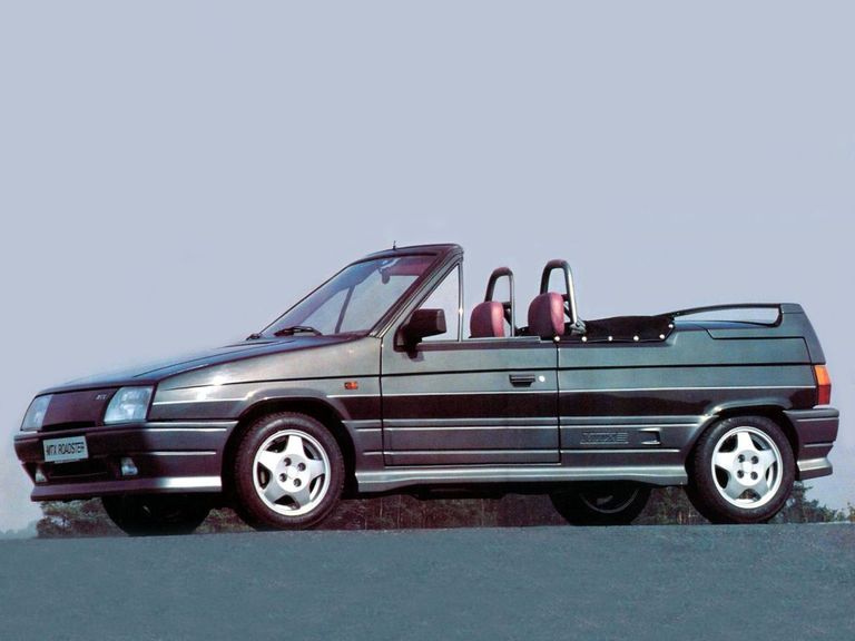 Mini Favorit Tchécoslovaquie - Voiture Miniature Plastique - Occasion Très Bon état